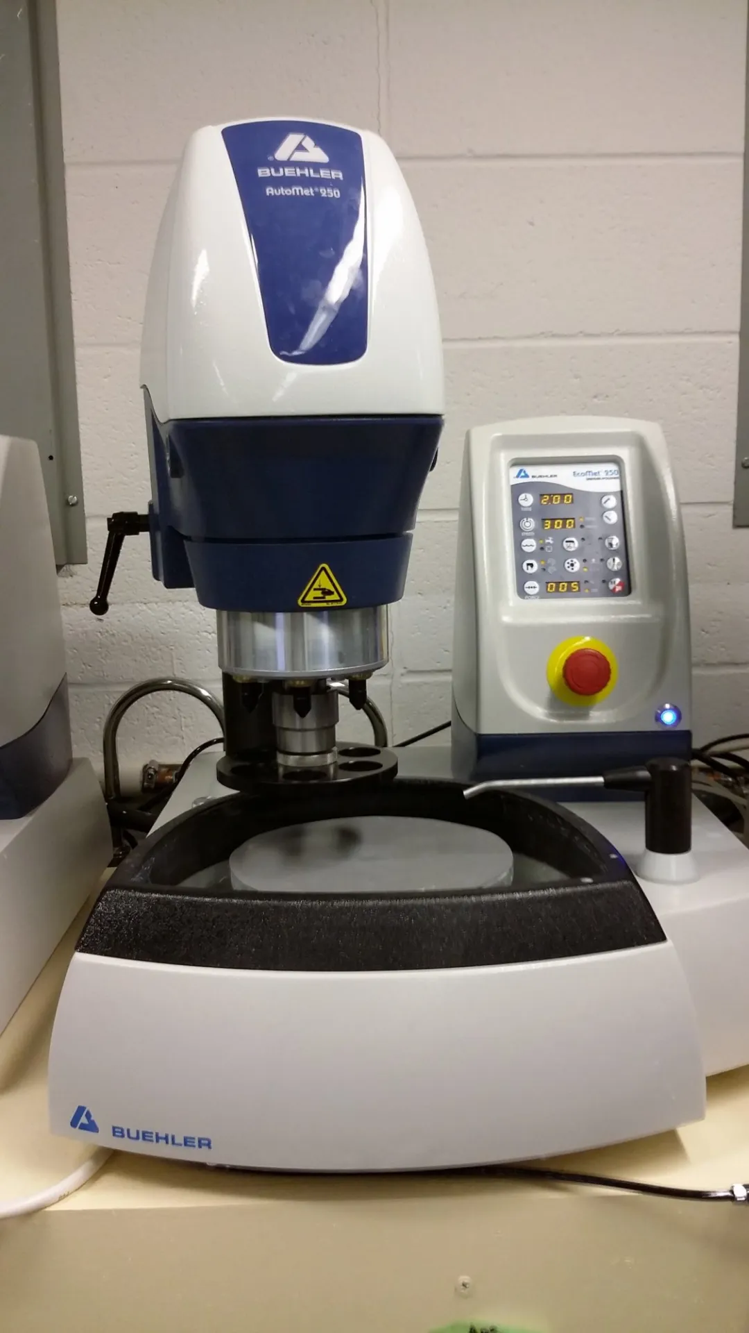 Buehler Polisher